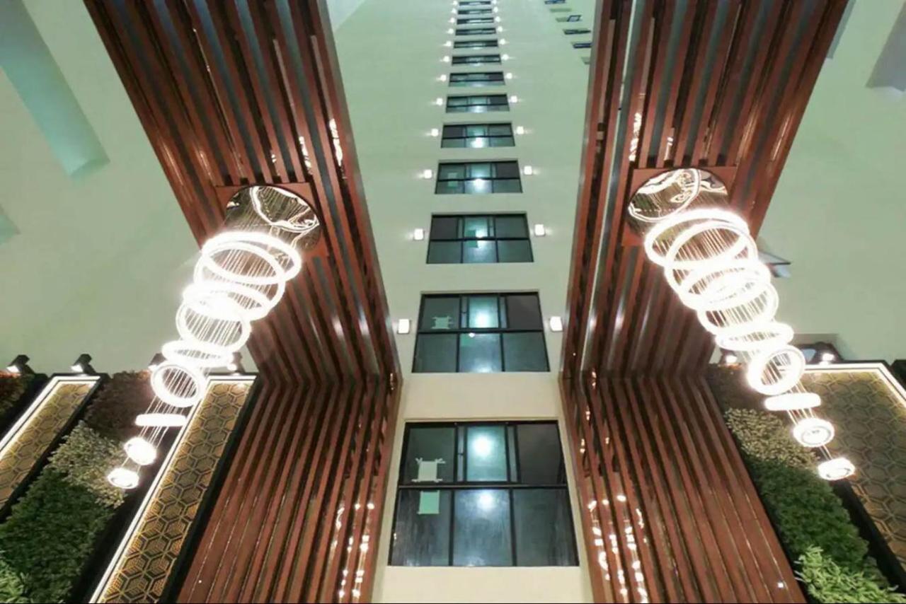 Dusit Grand Condo View Jomtien Beach Exterior photo