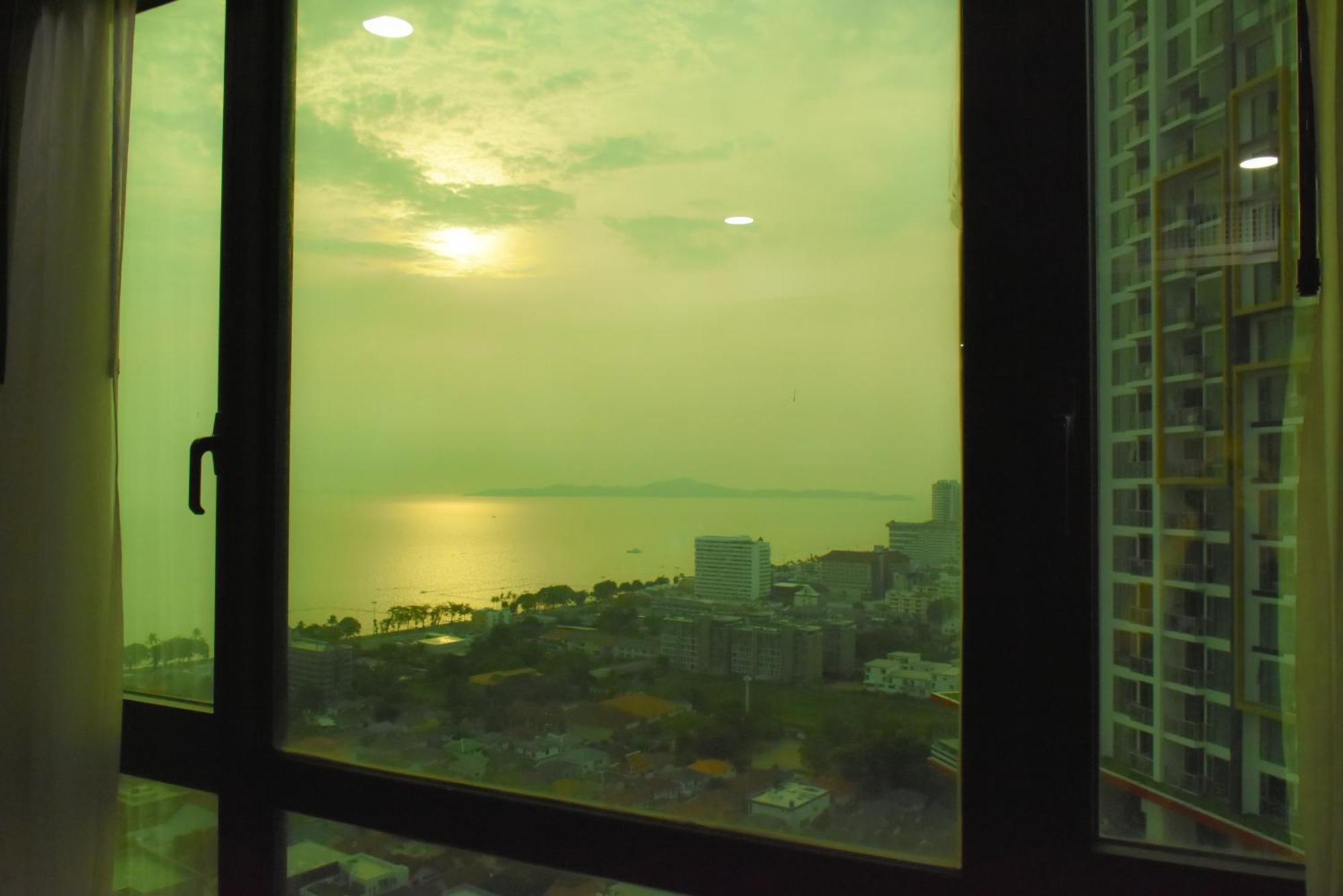 Dusit Grand Condo View Jomtien Beach Room photo